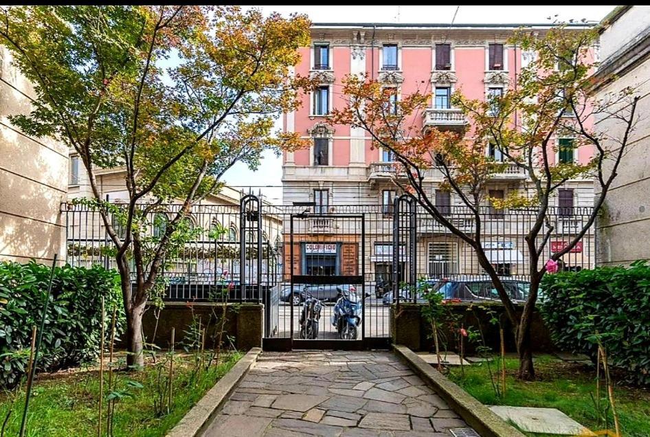 A Casa Di... Lägenhet Milano Exteriör bild